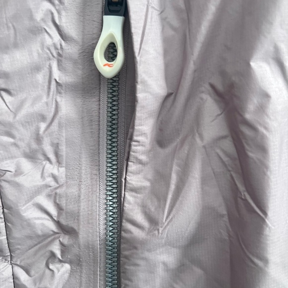 KJUS Special Edition Ski Jacket- will keep you WARM! - Picture 7 of 13